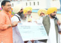 Punjab: ਤਿੰਨ ਕਾਲੇ ਖੇਤੀ ਕਾਨੂੰਨ ਪਾਸ ਕਰਨ ਦੀ ਸ਼ਰਤ ‘ਤੇ ਅਕਾਲੀ ਦਲ ਨਾਲ ਸਮਝੌਤਾ ਕਰਨ ਜਾ ਰਹੀ ਹੈ ਭਾਜਪਾ: CM ਮਾਨ Punjab: ਤਿੰਨ ਕਾਲੇ ਖੇਤੀ ਕਾਨੂੰਨ ਪਾਸ ਕਰਨ ਦੀ ਸ਼ਰਤ ‘ਤੇ ਅਕਾਲੀ ਦਲ ਨਾਲ ਸਮਝੌਤਾ ਕਰਨ ਜਾ ਰਹੀ ਹੈ ਭਾਜਪਾ: CM ਮਾਨ
