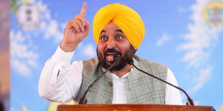 ਅਸੀਂ ਕਿਸਾਨਾਂ ਦੇ ਹਿੱਤਾਂ ਦੀ ਰਾਖੀ ਅਤੇ ਖੇਤੀਬਾੜੀ ਨੂੰ ਲਾਹੇਵੰਦ ਬਣਾਉਣ ਲਈ ਵਚਨਬੱਧ ਹਾਂ: ਮੁੱਖ ਮੰਤਰੀ ਭਗਵੰਤ ਸਿੰਘ ਮਾਨ ਅਸੀਂ ਕਿਸਾਨਾਂ ਦੇ ਹਿੱਤਾਂ ਦੀ ਰਾਖੀ ਅਤੇ ਖੇਤੀਬਾੜੀ ਨੂੰ ਲਾਹੇਵੰਦ ਬਣਾਉਣ ਲਈ ਵਚਨਬੱਧ ਹਾਂ: ਮੁੱਖ ਮੰਤਰੀ ਭਗਵੰਤ ਸਿੰਘ ਮਾਨ