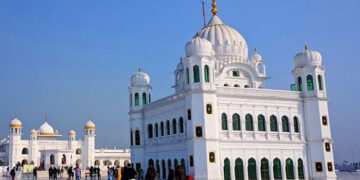 Punjab: ਕਰਤਾਰਪੁਰ ਸਾਹਿਬ ਲਾਂਘਾ ਖੋਲ੍ਹਣ ਲਈ ਅੱਜ ਜ਼ੀਰੋ ਲਾਈਨ ’ਤੇ ਦੋਵਾਂ ਮੁਲਕਾਂ ਦੀਆਂ ਸਿੱਖ ਸੰਗਤਾਂ ਵੱਲੋਂ ਕੀਤੀ ਜਾਵੇਗੀ ਅਰਦਾਸ Punjab: ਕਰਤਾਰਪੁਰ ਸਾਹਿਬ ਲਾਂਘਾ ਖੋਲ੍ਹਣ ਲਈ ਅੱਜ ਜ਼ੀਰੋ ਲਾਈਨ ’ਤੇ ਦੋਵਾਂ ਮੁਲਕਾਂ ਦੀਆਂ ਸਿੱਖ ਸੰਗਤਾਂ ਵੱਲੋਂ ਕੀਤੀ ਜਾਵੇਗੀ ਅਰਦਾਸ