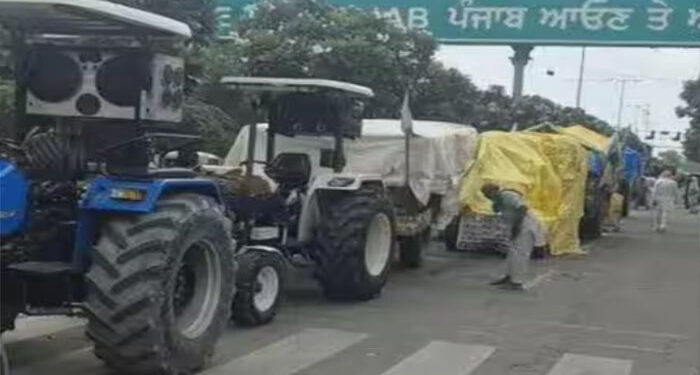 Punjab: ਕਿਸਾਨ ਮੋਰਚੇ ਦਾ ਦੂਜਾ ਦਿਨ: ਚੰਡੀਗੜ੍ਹ-ਮੋਹਾਲੀ ਬਾਰਡਰ ’ਤੇ ਡਟੇ ਕਿਸਾਨ, ਟ੍ਰੈਫਿਕ ਪ੍ਰਭਾਵਿਤ Punjab: ਕਿਸਾਨ ਮੋਰਚੇ ਦਾ ਦੂਜਾ ਦਿਨ: ਚੰਡੀਗੜ੍ਹ-ਮੋਹਾਲੀ ਬਾਰਡਰ ’ਤੇ ਡਟੇ ਕਿਸਾਨ, ਟ੍ਰੈਫਿਕ ਪ੍ਰਭਾਵਿਤ