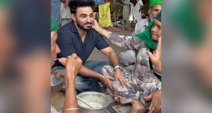 Entertainment: ਕਿਸਾਨਾਂ ਦੇ ਧਰਨੇ ‘ਚ ਪਹੁੰਚੇ ਪੰਜਾਬੀ ਗਾਇਕ ਰੇਸ਼ਮ ਅਨਮੋਲ Entertainment: ਕਿਸਾਨਾਂ ਦੇ ਧਰਨੇ ‘ਚ ਪਹੁੰਚੇ ਪੰਜਾਬੀ ਗਾਇਕ ਰੇਸ਼ਮ ਅਨਮੋਲ