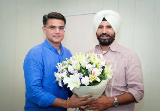 ਰਾਹੁਲ ਗਾਂਧੀ ਦੇ ਪੰਜਾਬ ਦੌਰੇ ਤੋਂ ਪਹਿਲਾਂ ਪੰਜਾਬ ਕਾਂਗਰਸ ‘ਚ ਫੇਰਬਦਲ ; ਸਚਿਨ ਪਾਇਲਟ ਪੰਜਾਬ ਕਾਂਗਰਸ ਦੇ ਨਵੇਂ ਇੰਚਾਰਜ ਨਿਯੁਕਤ ਰਾਹੁਲ ਗਾਂਧੀ ਦੇ ਪੰਜਾਬ ਦੌਰੇ ਤੋਂ ਪਹਿਲਾਂ ਪੰਜਾਬ ਕਾਂਗਰਸ ‘ਚ ਫੇਰਬਦਲ ; ਸਚਿਨ ਪਾਇਲਟ ਪੰਜਾਬ ਕਾਂਗਰਸ ਦੇ ਨਵੇਂ ਇੰਚਾਰਜ ਨਿਯੁਕਤ