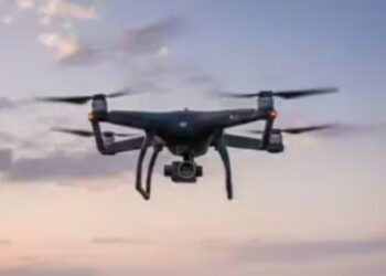 ਅੰਮ੍ਰਿਤਸਰ ਏਅਰਪੋਰਟ ’ਤੇ ਸ਼ੱਕੀ ‘Drone’ ਨਾਲ ਹਲਚਲ! 7 ਉਡਾਣਾਂ ਡਾਇਵਰਟ ; ਸੁਰੱਖਿਆ ਏਜੰਸੀਆਂ ਅਲਰਟ ‘ਤੇ ਅੰਮ੍ਰਿਤਸਰ ਏਅਰਪੋਰਟ ’ਤੇ ਸ਼ੱਕੀ ‘Drone’ ਨਾਲ ਹਲਚਲ! 7 ਉਡਾਣਾਂ ਡਾਇਵਰਟ ; ਸੁਰੱਖਿਆ ਏਜੰਸੀਆਂ ਅਲਰਟ ‘ਤੇ