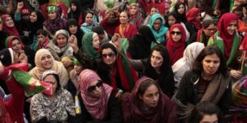 Pakistan : PTI ਦੇ ਲੌਂਗ ਮਾਰਚ ਤੋਂ ਪਹਿਲਾਂ ਪੰਜਾਬ ਸਰਕਾਰ ਨੇ ਜਨਤਕ ਇਕੱਠਾਂ ‘ਤੇ ਲਗਾਈ ਪਾਬੰਦੀ 
