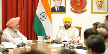 ਮੁੱਖ ਮੰਤਰੀ ਭਗਵੰਤ ਸਿੰਘ ਮਾਨ ਵੱਲੋਂ ‘ਯੁੱਧ ਨਸ਼ਿਆਂ ਵਿਰੁੱਧ’ ਮੁਹਿੰਮ ਬਾਰੇ ਉੱਚ-ਪੱਧਰੀ ਸਮੀਖਿਆ ਮੀਟਿੰਗ ਦੀ ਪ੍ਰਧਾਨਗੀ, ਨਸ਼ਿਆਂ ਵਿਰੁੱਧ ਫੈਸਲਾਕੁੰਨ ਕਦਮ ਚੁੱਕਣ ਲਈ ਕਿਹਾ