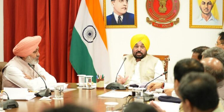 ਮੁੱਖ ਮੰਤਰੀ ਭਗਵੰਤ ਸਿੰਘ ਮਾਨ ਵੱਲੋਂ ‘ਯੁੱਧ ਨਸ਼ਿਆਂ ਵਿਰੁੱਧ’ ਮੁਹਿੰਮ ਬਾਰੇ ਉੱਚ-ਪੱਧਰੀ ਸਮੀਖਿਆ ਮੀਟਿੰਗ ਦੀ ਪ੍ਰਧਾਨਗੀ, ਨਸ਼ਿਆਂ ਵਿਰੁੱਧ ਫੈਸਲਾਕੁੰਨ ਕਦਮ ਚੁੱਕਣ ਲਈ ਕਿਹਾ ਮੁੱਖ ਮੰਤਰੀ ਭਗਵੰਤ ਸਿੰਘ ਮਾਨ ਵੱਲੋਂ ‘ਯੁੱਧ ਨਸ਼ਿਆਂ ਵਿਰੁੱਧ’ ਮੁਹਿੰਮ ਬਾਰੇ ਉੱਚ-ਪੱਧਰੀ ਸਮੀਖਿਆ ਮੀਟਿੰਗ ਦੀ ਪ੍ਰਧਾਨਗੀ, ਨਸ਼ਿਆਂ ਵਿਰੁੱਧ ਫੈਸਲਾਕੁੰਨ ਕਦਮ ਚੁੱਕਣ ਲਈ ਕਿਹਾ