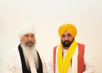 ਨਾਨਕਸਰ ਸੰਪਰਦਾਇ ਦੇ ਮੁਖੀ ਨੇ ਇਤਿਹਾਸਕ ‘ਜਾਗਤ ਜੋਤ ਸ੍ਰੀ ਗੁਰੂ ਗ੍ਰੰਥ ਸਾਹਿਬ ਸਤਿਕਾਰ (ਸੋਧ) ਐਕਟ, 2026’ ਪਾਸ ਕਰਨ ਲਈ ਮੁੱਖ ਮੰਤਰੀ ਭਗਵੰਤ ਸਿੰਘ ਮਾਨ ਦੀ ਕੀਤੀ ਸ਼ਲਾਘਾ ਨਾਨਕਸਰ ਸੰਪਰਦਾਇ ਦੇ ਮੁਖੀ ਨੇ ਇਤਿਹਾਸਕ ‘ਜਾਗਤ ਜੋਤ ਸ੍ਰੀ ਗੁਰੂ ਗ੍ਰੰਥ ਸਾਹਿਬ ਸਤਿਕਾਰ (ਸੋਧ) ਐਕਟ, 2026’ ਪਾਸ ਕਰਨ ਲਈ ਮੁੱਖ ਮੰਤਰੀ ਭਗਵੰਤ ਸਿੰਘ ਮਾਨ ਦੀ ਕੀਤੀ ਸ਼ਲਾਘਾ
