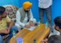 ‘ਮਾਨ ਦੇ ਮੁਨਾਫੇ’ ਮੁਹਿੰਮ ਤਹਿਤ ਕੈਬਨਿਟ ਮੰਤਰੀ ਮੁੰਡੀਆਂ ਵੱਲੋਂ ਹਲਕਾ ਸਾਹਨੇਵਾਲ ਦੇ ਪਿੰਡ ਜੰਡਿਆਲੀ ‘ਚ ਘਰ-ਘਰ ਸੰਪਰਕ ‘ਮਾਨ ਦੇ ਮੁਨਾਫੇ’ ਮੁਹਿੰਮ ਤਹਿਤ ਕੈਬਨਿਟ ਮੰਤਰੀ ਮੁੰਡੀਆਂ ਵੱਲੋਂ ਹਲਕਾ ਸਾਹਨੇਵਾਲ ਦੇ ਪਿੰਡ ਜੰਡਿਆਲੀ ‘ਚ ਘਰ-ਘਰ ਸੰਪਰਕ