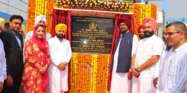 ਭਗਵੰਤ ਮਾਨ ਸਰਕਾਰ ਸੂਬਾ ਵਾਸੀਆਂ ਨੂੰ ਸਾਫ਼ ਤੇ ਸ਼ੁਧ ਪੀਣਯੋਗ ਪਾਣੀ ਮੁਹੱਈਆ ਕਰਵਾਉਣ ਲਈ ਵਚਨਬੱਧ: ਹਰਦੀਪ ਸਿੰਘ ਮੁੰਡੀਆਂ