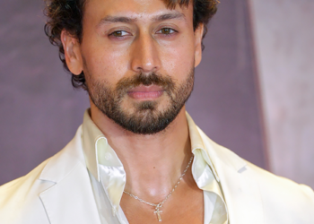 Tiger Shroff firing case : 3 ਸ਼ੱਕੀ ਵਿਅਕਤੀ ਕੋਟਾ ਤੋਂ ਗ੍ਰਿਫ਼ਤਾਰ Tiger Shroff firing case : 3 ਸ਼ੱਕੀ ਵਿਅਕਤੀ ਕੋਟਾ ਤੋਂ ਗ੍ਰਿਫ਼ਤਾਰ