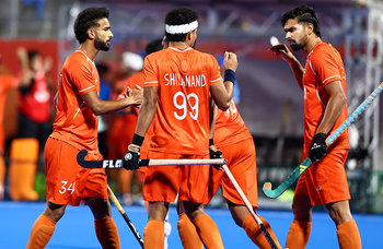 Asian Games : ਭਾਰਤੀ ਪੁਰਸ਼ ਹਾਕੀ ਟੀਮ ਨੇ ਜਿੱਤਿਆ ਗੋਲਡ ; ਫਾਈਨਲ ਵਿੱਚ ਮਲੇਸ਼ੀਆ ਨੂੰ 5-1 ਨਾਲ ਹਰਾਇਆ Asian Games : ਭਾਰਤੀ ਪੁਰਸ਼ ਹਾਕੀ ਟੀਮ ਨੇ ਜਿੱਤਿਆ ਗੋਲਡ ; ਫਾਈਨਲ ਵਿੱਚ ਮਲੇਸ਼ੀਆ ਨੂੰ 5-1 ਨਾਲ ਹਰਾਇਆ