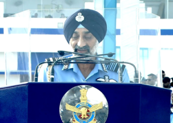 ਭਾਰਤੀ ਹਵਾਈ ਸੈਨਾ ਵਿਸ਼ਵ ਪੱਧਰ ‘ਤੇ ਮਾਨਵਤਾਵਾਦੀ ਸਹਾਇਤਾ ਪ੍ਰਦਾਨ ਕਰਕੇ ਲਗਾਤਾਰ ‘Vasudhaiva Kutumbakam’ ਦੇ ਸਿਧਾਂਤ ਨੂੰ ਉਤਸ਼ਾਹਿਤ ਕਰਦੀ ਹੈ : ਹਵਾਈ ਸੈਨਾ ਮੁਖੀ ਭਾਰਤੀ ਹਵਾਈ ਸੈਨਾ ਵਿਸ਼ਵ ਪੱਧਰ ‘ਤੇ ਮਾਨਵਤਾਵਾਦੀ ਸਹਾਇਤਾ ਪ੍ਰਦਾਨ ਕਰਕੇ ਲਗਾਤਾਰ ‘Vasudhaiva Kutumbakam’ ਦੇ ਸਿਧਾਂਤ ਨੂੰ ਉਤਸ਼ਾਹਿਤ ਕਰਦੀ ਹੈ : ਹਵਾਈ ਸੈਨਾ ਮੁਖੀ