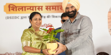ਦਿੱਲੀ ਦੀ ਮੁੱਖ ਮੰਤਰੀ ਨੇ ਉਦਯੋਗਿਕ ਖੇਤਰਾਂ ਵਿੱਚ 170 ਕਰੋੜ ਰੁਪਏ ਦੇ ਬੁਨਿਆਦੀ ਢਾਂਚੇ ਦੇ ਪ੍ਰੋਜੈਕਟਾਂ ਦੀ ਕੀਤੀ ਸ਼ੁਰੂਆਤ ਦਿੱਲੀ ਦੀ ਮੁੱਖ ਮੰਤਰੀ ਨੇ ਉਦਯੋਗਿਕ ਖੇਤਰਾਂ ਵਿੱਚ 170 ਕਰੋੜ ਰੁਪਏ ਦੇ ਬੁਨਿਆਦੀ ਢਾਂਚੇ ਦੇ ਪ੍ਰੋਜੈਕਟਾਂ ਦੀ ਕੀਤੀ ਸ਼ੁਰੂਆਤ