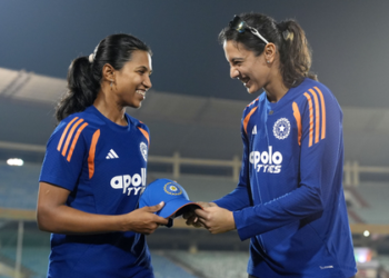 1st T20I : ਨਿਕੀ ਪ੍ਰਸਾਦ ਨੇ ਕੀਤਾ ਡੈਬਿਊ ; ਮੰਧਾਨਾ ਦੀ ਅਗਵਾਈ ਵਾਲੀ ਭਾਰਤੀ ਟੀਮ ਨੇ ਜ਼ਿੰਬਾਬਵੇ ਖਿਲਾਫ ਪਹਿਲਾਂ ਗੇਂਦਬਾਜ਼ੀ ਕਰਨ ਦਾ ਲਿਆ ਫੈਸਲਾ 1st T20I : ਨਿਕੀ ਪ੍ਰਸਾਦ ਨੇ ਕੀਤਾ ਡੈਬਿਊ ; ਮੰਧਾਨਾ ਦੀ ਅਗਵਾਈ ਵਾਲੀ ਭਾਰਤੀ ਟੀਮ ਨੇ ਜ਼ਿੰਬਾਬਵੇ ਖਿਲਾਫ ਪਹਿਲਾਂ ਗੇਂਦਬਾਜ਼ੀ ਕਰਨ ਦਾ ਲਿਆ ਫੈਸਲਾ