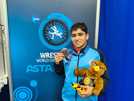 Wrestling : ਵਿਸ਼ਵ ਚੈਂਪੀਅਨਸ਼ਿਪ ਵਿੱਚ 2 ਭਾਰਤੀ ਮਹਿਲਾਵਾਂ ਨੇ ਰਚਿਆ ਇਤਿਹਾਸ; ਕਾਜਲ ਅਤੇ ਨੀਲਮ ਨੇ ਜਿੱਤੇ ਚਾਂਦੀ ਦੇ ਤਗਮੇ Wrestling : ਵਿਸ਼ਵ ਚੈਂਪੀਅਨਸ਼ਿਪ ਵਿੱਚ 2 ਭਾਰਤੀ ਮਹਿਲਾਵਾਂ ਨੇ ਰਚਿਆ ਇਤਿਹਾਸ; ਕਾਜਲ ਅਤੇ ਨੀਲਮ ਨੇ ਜਿੱਤੇ ਚਾਂਦੀ ਦੇ ਤਗਮੇ