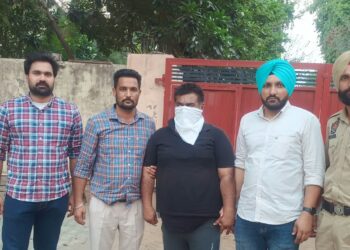 40,000 ਰੁਪਏ ਰਿਸ਼ਵਤ ਲੈਂਦੇ ਉੱਤਰੀ ਰੇਲਵੇ ਦੇ ਸੀਨੀਅਰ ਸੈਕਸ਼ਨ ਇੰਜੀਨੀਅਰ ਨੂੰ ਵਿਜੀਲੈਂਸ ਬਿਊਰੋ ਨੇ ਕੀਤਾ ਗ੍ਰਿਫਤਾਰ 40,000 ਰੁਪਏ ਰਿਸ਼ਵਤ ਲੈਂਦੇ ਉੱਤਰੀ ਰੇਲਵੇ ਦੇ ਸੀਨੀਅਰ ਸੈਕਸ਼ਨ ਇੰਜੀਨੀਅਰ ਨੂੰ ਵਿਜੀਲੈਂਸ ਬਿਊਰੋ ਨੇ ਕੀਤਾ ਗ੍ਰਿਫਤਾਰ