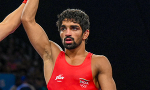 Asian Games : ਅਮਨ ਸਹਿਰਾਵਤ ਨੇ ਮੌਜੂਦਾ ਵਿਸ਼ਵ ਚੈਂਪੀਅਨ ਨੂੰ ਹਰਾ ਕੇ ਕੁਸ਼ਤੀ ਵਿੱਚ ਜਿੱਤਿਆ ਸੋਨ ਤਗਮਾ 