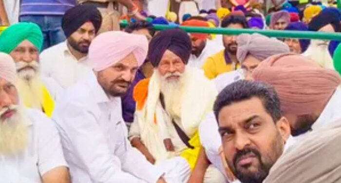 Punjab: ਮੂਸੇਵਾਲਾ ਦੇ ਪਿਤਾ ਬਲਕੌਰ ਨੇ ਝੋਟਾ ਦੇ ਪਰਿਵਾਰ ਨੂੰ ਕੀਤਾ ਸੁਚੇਤ, ਕਿਹਾ – ‘ਭਾਵਨਾਵਾਂ ’ਚ ਆ ਕੇ ਨਾ ਲੈਣਾ ਕੋਈ ਵੱਡਾ ਫ਼ੈਸਲਾ’