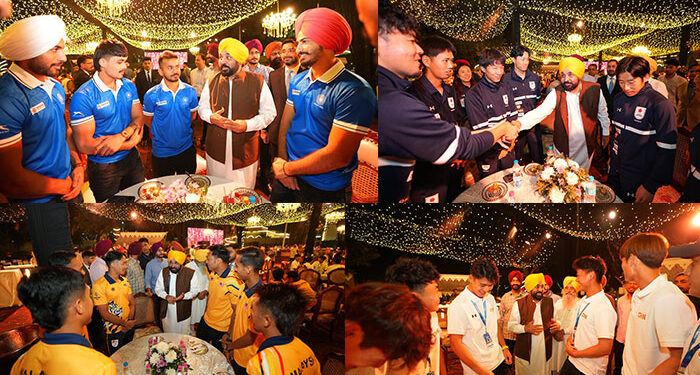 Punjab CM ਮਾਨ ਵੱਲੋਂ ਏਸ਼ੀਅਨ ਚੈਂਪੀਅਨਜ਼ ਟਰਾਫੀ ਦੀਆਂ ਟੀਮਾਂ ਲਈ ਰਾਤ ਦੇ ਭੋਜਨ ਦੀ ਮੇਜ਼ਬਾਨੀ, ਖਿਡਾਰੀਆਂ ਦਾ ਕੀਤਾ ਨਿੱਘਾ ਸਵਾਗਤ Punjab CM ਮਾਨ ਵੱਲੋਂ ਏਸ਼ੀਅਨ ਚੈਂਪੀਅਨਜ਼ ਟਰਾਫੀ ਦੀਆਂ ਟੀਮਾਂ ਲਈ ਰਾਤ ਦੇ ਭੋਜਨ ਦੀ ਮੇਜ਼ਬਾਨੀ, ਖਿਡਾਰੀਆਂ ਦਾ ਕੀਤਾ ਨਿੱਘਾ ਸਵਾਗਤ