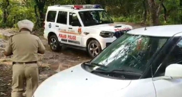 Punjab: ਜ਼ੀਰਕਪੁਰ ਦੇ ਨੇਚਰ ਪਾਰਕ ’ਚ ਮਿਲੀ ਗਰਦਨ ਕਟੀ ਲਾਸ਼ Punjab: ਜ਼ੀਰਕਪੁਰ ਦੇ ਨੇਚਰ ਪਾਰਕ ’ਚ ਮਿਲੀ ਗਰਦਨ ਕਟੀ ਲਾਸ਼