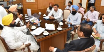 ਭਗਵੰਤ ਮਾਨ ਸਰਕਾਰ ਨੇ 180 ਈ.ਟੀ.ਟੀ. ਅਧਿਆਪਕਾਂ ਦੀ ਤਨਖਾਹ ਅਸਮਾਨਤਾ ਖ਼ਤਮ ਕਰਨ ਵੱਲ ਵਧਾਇਆ ਕਦਮ, ਯੂਨੀਅਨ  ਦੇ ਮਾਮਲੇ ਨਾਲ ਸੰਬੰਧਿਤ ਜਾਂਚ ਵਿੱਚ ਤੇਜ਼ੀ ਲਿਆਂਦੀ ਜਾਵੇਗੀ: ਹਰਪਾਲ ਸਿੰਘ ਚੀਮਾ
