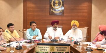 ਭਗਵੰਤ ਮਾਨ ਸਰਕਾਰ ਵੱਲੋਂ ਬੀ.ਕੇ.ਯੂ. (ਏਕਤਾ ਉਗਰਾਹਾਂ) ਨਾਲ ਲੰਬੀ ਮੀਟਿੰਗ; ਕਿਸਾਨਾਂ ਦੇ ਮਸਲਿਆਂ ਦੇ ਸਮਾਂਬੱਧ ਹੱਲ ਦਾ ਦਿੱਤਾ ਭਰੋਸਾ ਭਗਵੰਤ ਮਾਨ ਸਰਕਾਰ ਵੱਲੋਂ ਬੀ.ਕੇ.ਯੂ. (ਏਕਤਾ ਉਗਰਾਹਾਂ) ਨਾਲ ਲੰਬੀ ਮੀਟਿੰਗ; ਕਿਸਾਨਾਂ ਦੇ ਮਸਲਿਆਂ ਦੇ ਸਮਾਂਬੱਧ ਹੱਲ ਦਾ ਦਿੱਤਾ ਭਰੋਸਾ