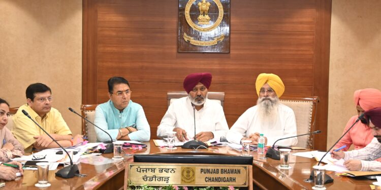 ਭਗਵੰਤ ਮਾਨ ਸਰਕਾਰ ਵੱਲੋਂ ਬੀ.ਕੇ.ਯੂ. (ਏਕਤਾ ਉਗਰਾਹਾਂ) ਨਾਲ ਲੰਬੀ ਮੀਟਿੰਗ; ਕਿਸਾਨਾਂ ਦੇ ਮਸਲਿਆਂ ਦੇ ਸਮਾਂਬੱਧ ਹੱਲ ਦਾ ਦਿੱਤਾ ਭਰੋਸਾ ਭਗਵੰਤ ਮਾਨ ਸਰਕਾਰ ਵੱਲੋਂ ਬੀ.ਕੇ.ਯੂ. (ਏਕਤਾ ਉਗਰਾਹਾਂ) ਨਾਲ ਲੰਬੀ ਮੀਟਿੰਗ; ਕਿਸਾਨਾਂ ਦੇ ਮਸਲਿਆਂ ਦੇ ਸਮਾਂਬੱਧ ਹੱਲ ਦਾ ਦਿੱਤਾ ਭਰੋਸਾ