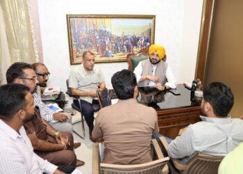ਤਰੁਨਪ੍ਰੀਤ ਸਿੰਘ ਸੌਂਦ ਵੱਲੋਂ ਮਨਰੇਗਾ ਕਰਮਚਾਰੀ ਯੂਨੀਅਨ ਦੀਆਂ ਮੰਗਾਂ ਦਾ ਸਮਾਂਬੱਧ ਨਿਪਟਾਰਾ ਕਰਨ ਦਾ ਭਰੋਸਾ