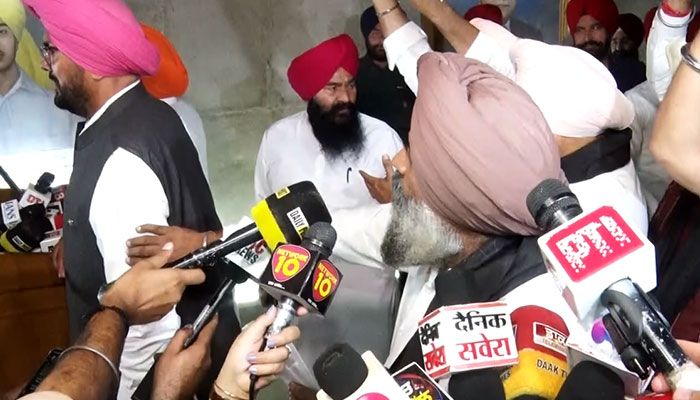Punjab ਵਿਧਾਨ ਸਭਾ ਦੇ ਆਖਰੀ ਦਿਨ ਰੱਜ ਕੇ ਹੰਗਾਮਾ: ‘ਆਪ’ ਤੇ ਵਿਰੋਧੀ ਧਿਰ ਦੇ ਵਿਧਾਇਕਾਂ ਵਿਚਾਲੇ ਤਿੱਖੀ ਬਹਿਸ