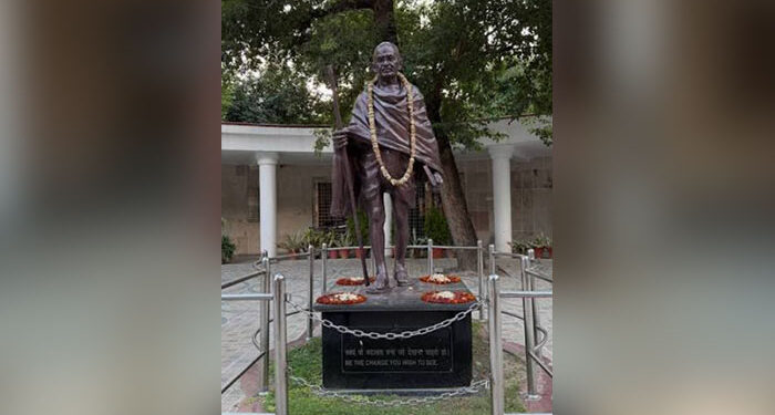Gandhi Jayanti: ਮਹਾਤਮਾ ਗਾਂਧੀ ਦੀ 157ਵੀਂ ਜਯੰਤੀ ਅੱਜ Gandhi Jayanti: ਮਹਾਤਮਾ ਗਾਂਧੀ ਦੀ 157ਵੀਂ ਜਯੰਤੀ ਅੱਜ