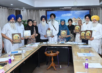 Punjab: ਸ੍ਰੀ ਅੰਮ੍ਰਿਤਸਰ ਦੇ ਸਥਾਪਨਾ ਦਿਵਸ ਦੀ 450 ਸਾਲਾ ਸ਼ਤਾਬਦੀ ਨੂੰ ਯਾਦਗਾਰੀ ਬਨਾਉਣ ਲਈ ਉਲੀਕੇ ਜਾਣਗੇ ਵਿਸ਼ੇਸ਼ ਸਮਾਗਮ – ਐਡਵੋਕੇਟ ਧਾਮੀ Punjab: ਸ੍ਰੀ ਅੰਮ੍ਰਿਤਸਰ ਦੇ ਸਥਾਪਨਾ ਦਿਵਸ ਦੀ 450 ਸਾਲਾ ਸ਼ਤਾਬਦੀ ਨੂੰ ਯਾਦਗਾਰੀ ਬਨਾਉਣ ਲਈ ਉਲੀਕੇ ਜਾਣਗੇ ਵਿਸ਼ੇਸ਼ ਸਮਾਗਮ – ਐਡਵੋਕੇਟ ਧਾਮੀ