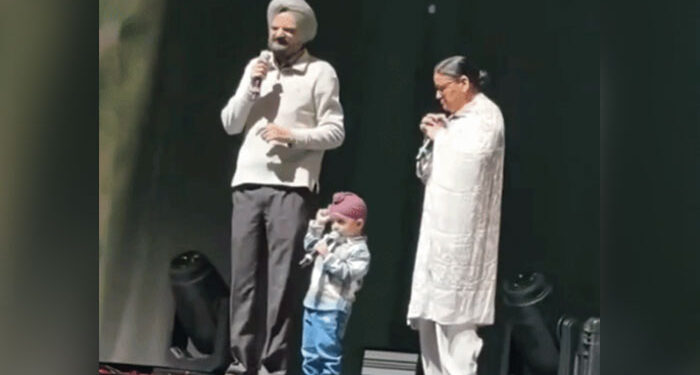 Entertainment: ਸਿੱਧੂ ਮੂਸੇਵਾਲਾ ਦੇ ਛੋਟੇ ਭਰਾ ਨੂੰ ਲੈ ਕੇ ਖੜ੍ਹਾ ਹੋਇਆ ਵਿਵਾਦ, ਪੜ੍ਹੋ ਕੀ ਹੈ ਮਾਮਲਾ ? Entertainment: ਸਿੱਧੂ ਮੂਸੇਵਾਲਾ ਦੇ ਛੋਟੇ ਭਰਾ ਨੂੰ ਲੈ ਕੇ ਖੜ੍ਹਾ ਹੋਇਆ ਵਿਵਾਦ, ਪੜ੍ਹੋ ਕੀ ਹੈ ਮਾਮਲਾ ?