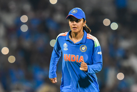 India Vs Zimbabwe Women ODI : ਭਾਰਤ ਅਤੇ ਜ਼ਿੰਬਾਬਵੇ ਵਿਚਾਲੇ ਤੀਜਾ ਵਨਡੇ ਮੁਕਾਬਲਾ ਜਾਰੀ ; ਜ਼ਿੰਬਾਬਵੇ ਦੀ ਅੱਧੀ ਤੋਂ ਵੱਧ ਟੀਮ ਪਰਤੀ ਪਵੇਲੀਅਨ India Vs Zimbabwe Women ODI : ਭਾਰਤ ਅਤੇ ਜ਼ਿੰਬਾਬਵੇ ਵਿਚਾਲੇ ਤੀਜਾ ਵਨਡੇ ਮੁਕਾਬਲਾ ਜਾਰੀ ; ਜ਼ਿੰਬਾਬਵੇ ਦੀ ਅੱਧੀ ਤੋਂ ਵੱਧ ਟੀਮ ਪਰਤੀ ਪਵੇਲੀਅਨ