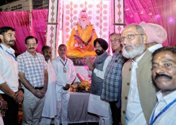 ਲੁਧਿਆਣਾ ਵਿਖੇ ਵਾਲਮੀਕਿ ਪ੍ਰਗਟ ਦਿਵਸ ਸਮਾਗਮ ‘ਚ ਪਹੁੰਚੇ ਭਾਜਪਾ ਸੂਬਾ ਪ੍ਰਧਾਨ ਕੇਵਲ ਸਿੰਘ ਢਿੱਲੋਂ ਲੁਧਿਆਣਾ ਵਿਖੇ ਵਾਲਮੀਕਿ ਪ੍ਰਗਟ ਦਿਵਸ ਸਮਾਗਮ ‘ਚ ਪਹੁੰਚੇ ਭਾਜਪਾ ਸੂਬਾ ਪ੍ਰਧਾਨ ਕੇਵਲ ਸਿੰਘ ਢਿੱਲੋਂ