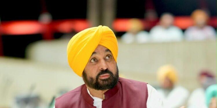 ‘ਵੋਟ-ਚੋਰੀ’ ਲੋਕਤੰਤਰ ਲਈ ਗੰਭੀਰ ਖ਼ਤਰਾ; ਐੱਸ.ਆਈ.ਆਰ. ਨੂੰ ਤੁਰੰਤ ਰੱਦ ਕੀਤਾ ਜਾਵੇ: ਮੁੱਖ ਮੰਤਰੀ ਭਗਵੰਤ ਸਿੰਘ ਮਾਨ ‘ਵੋਟ-ਚੋਰੀ’ ਲੋਕਤੰਤਰ ਲਈ ਗੰਭੀਰ ਖ਼ਤਰਾ; ਐੱਸ.ਆਈ.ਆਰ. ਨੂੰ ਤੁਰੰਤ ਰੱਦ ਕੀਤਾ ਜਾਵੇ: ਮੁੱਖ ਮੰਤਰੀ ਭਗਵੰਤ ਸਿੰਘ ਮਾਨ