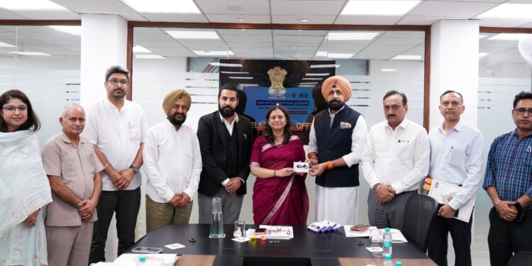 ਪੰਜਾਬ ਵਿੱਚ ਵਿਸ਼ੇਸ਼ ਗਹਿਰੀ ਸੁਧਾਈ 2026 ਸਫ਼ਲਤਾਪੂਰਵਕ ਮੁਕੰਮਲ: ਮੁੱਖ ਚੋਣ ਅਫ਼ਸਰ ਅਨਿੰਦਿਤਾ ਮਿਤਰਾ ਪੰਜਾਬ ਵਿੱਚ ਵਿਸ਼ੇਸ਼ ਗਹਿਰੀ ਸੁਧਾਈ 2026 ਸਫ਼ਲਤਾਪੂਰਵਕ ਮੁਕੰਮਲ: ਮੁੱਖ ਚੋਣ ਅਫ਼ਸਰ ਅਨਿੰਦਿਤਾ ਮਿਤਰਾ