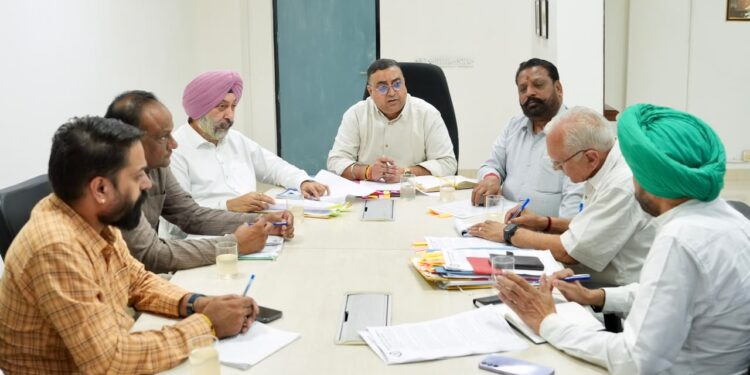 ਮਿਡ-ਡੇ-ਮੀਲ ਸਕੀਮ ਵਿੱਚ ਕਿਸੇ ਵੀ ਤਰ੍ਹਾਂ ਦੀ ਕੋਈ ਢਿੱਲ-ਮੱਠ ਬਰਦਾਸ਼ਤ ਨਹੀਂ ਕੀਤੀ ਜਾਵੇਗੀ: ਵਿਜੇ ਦੱਤ ਕਾਰਜਕਾਰੀ ਚੇਅਰਮੈਨ ਪੰਜਾਬ ਰਾਜ ਖੁਰਾਕ ਕਮਿਸ਼ਨ