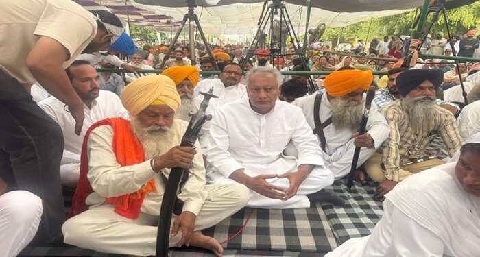 Mansa: ਪਰਵਿੰਦਰ ਸਿੰਘ ਝੋਟੇ ਦੀ ਸ਼ਹਾਦਤ ਨੂੰ ਸਿਜਦਾ ਕਰਨ ਪਹੁੰਚੇ ਸੁਨੀਲ ਜਾਖੜ