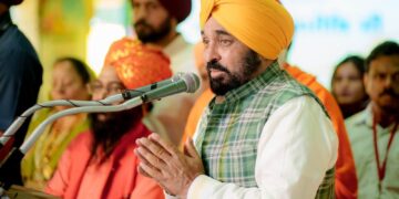 ਮਹਾਰਿਸ਼ੀ ਭਗਵਾਨ ਵਾਲਮੀਕਿ ਦੇ ਪ੍ਰਗਟ ਦਿਵਸ ਮੌਕੇ CM ਮਾਨ ਨੇ ਰਾਜ ਪੱਧਰੀ ਸਮਾਗਮ ‘ਚ ਕੀਤੀ ਸ਼ਿਰਕਤ