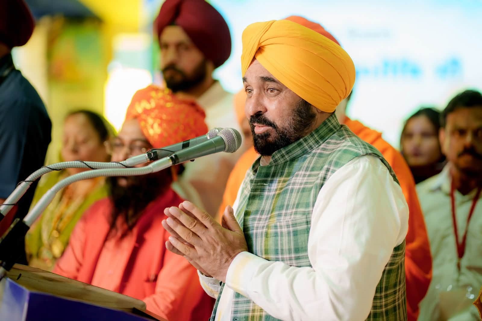 ਮਹਾਰਿਸ਼ੀ ਭਗਵਾਨ ਵਾਲਮੀਕਿ ਦੇ ਪ੍ਰਗਟ ਦਿਵਸ ਮੌਕੇ CM ਮਾਨ ਨੇ ਰਾਜ ਪੱਧਰੀ ਸਮਾਗਮ ‘ਚ ਕੀਤੀ ਸ਼ਿਰਕਤ