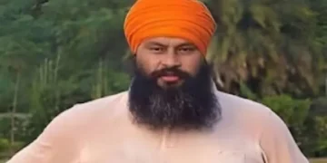 ਪਰਵਿੰਦਰ ਝੋਟਾ ਕਤਲ ਕਾਂਡ: ਇਨਸਾਫ਼ ਲਈ ਧਰਨੇ ‘ਤੇ ਬੈਠੇ ਪਰਿਵਾਰ ਦੇ ਸਮਰਥਨ ‘ਚ ਨਿੱਤਰੇ ਪੰਜਾਬੀ ਕਲਾਕਾਰ; ਸ਼ੋਅ ਕੀਤੇ Postponed ਪਰਵਿੰਦਰ ਝੋਟਾ ਕਤਲ ਕਾਂਡ: ਇਨਸਾਫ਼ ਲਈ ਧਰਨੇ ‘ਤੇ ਬੈਠੇ ਪਰਿਵਾਰ ਦੇ ਸਮਰਥਨ ‘ਚ ਨਿੱਤਰੇ ਪੰਜਾਬੀ ਕਲਾਕਾਰ; ਸ਼ੋਅ ਕੀਤੇ Postponed